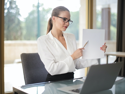 香港共享辦公室與傳統(tǒng)租賃：哪種更適合你的創(chuàng)業(yè)之路？