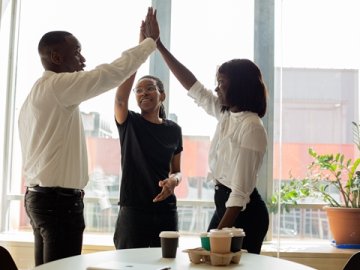 加拿大商標注冊全攻略：費用、流程及美加兩地申請指南