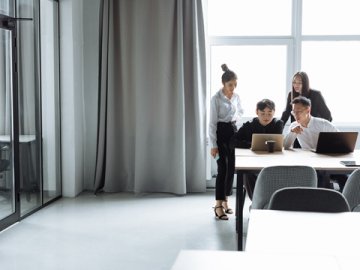 如何查詢香港公司董事信息？