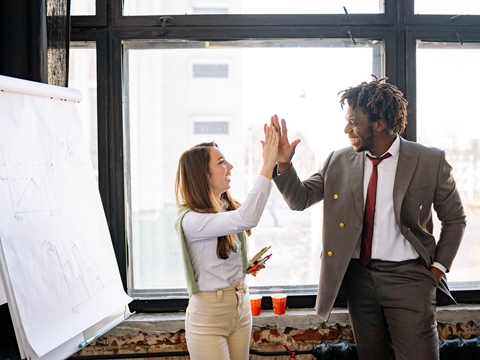 美國(guó)商標(biāo)申請(qǐng)全攻略：從注冊(cè)到費(fèi)用，一步步教你搞定